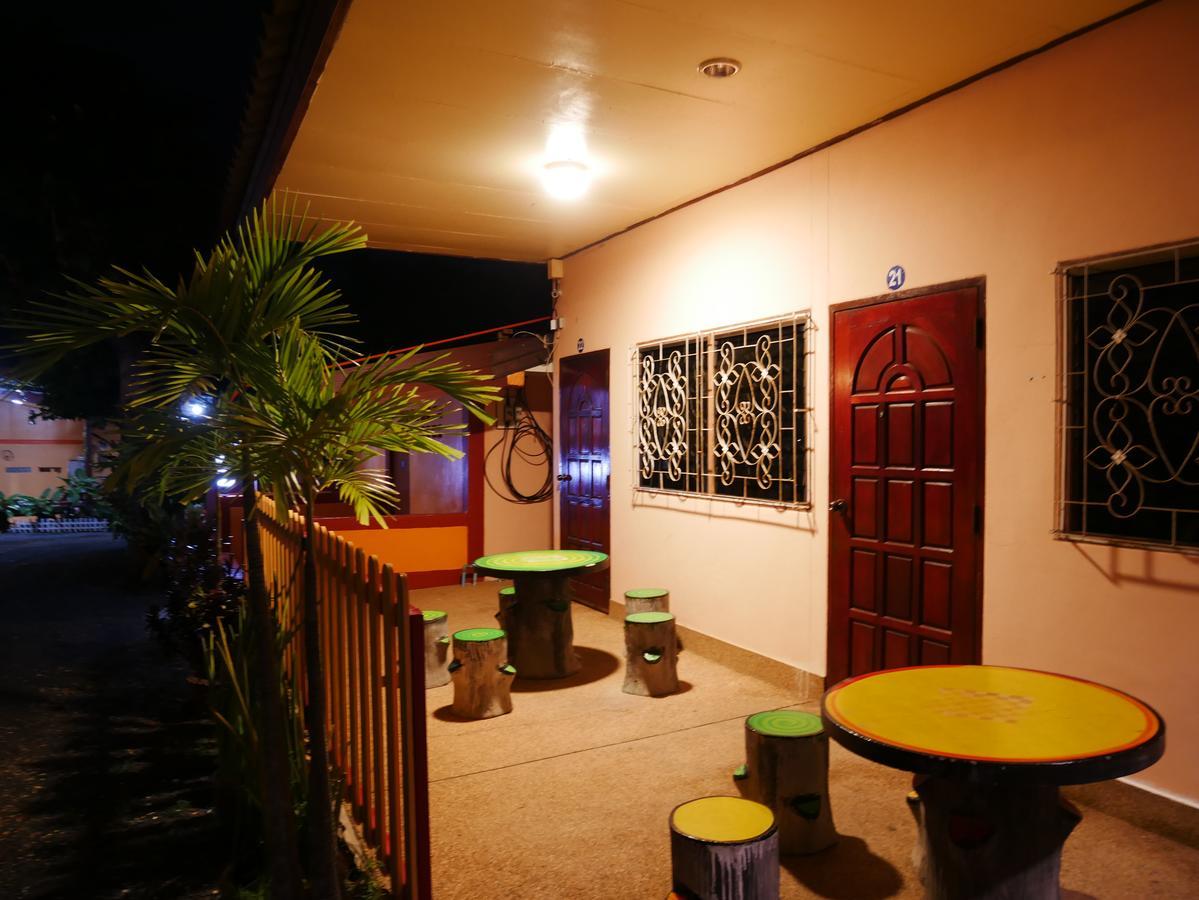 Khong Chiam Hotel Exterior foto